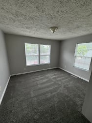 1336 W 32nd St unit 1338 - Indianapolis, IN