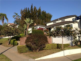 10496 Wilkins Ave - Los Angeles, CA
