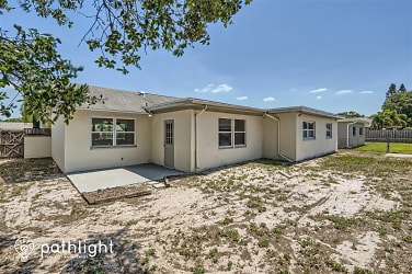 2917 Catherine Dr - Clearwater, FL