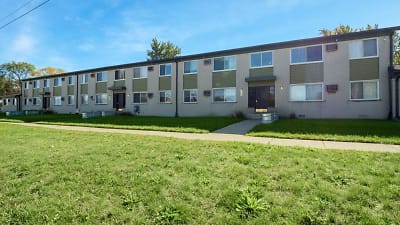 1390 E Lincoln Ave - Madison Heights, MI