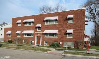 8750 W Nine Mile Rd #1 - Oak Park, MI
