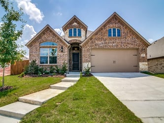 323 Sweetspire Dr - Royse City, TX