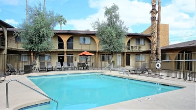 Courtyard At Encanto Apartments - Phoenix, AZ