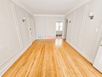 1600 W Estes Ave unit 2 - Chicago, IL