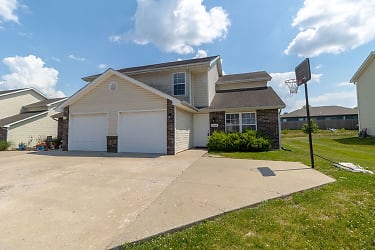 5808-5810 Canaveral Dr unit 5810 - Columbia, MO