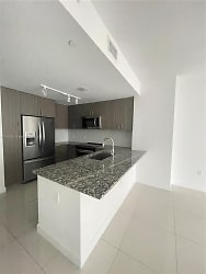 5250 NW 84th Ave #708 - Doral, FL