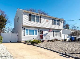 737 Tunney Point Dr - Toms River, NJ