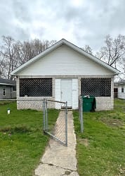55454 Grandview Ave - South Bend, IN