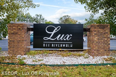 Lux Off Riverwalk Apartments - Wichita, KS