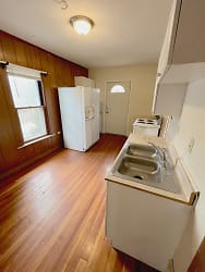 34 Grand Ave unit 2 - Akron, OH