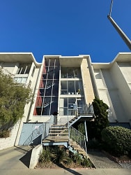 444 Obispo Ave unit 305 - Long Beach, CA