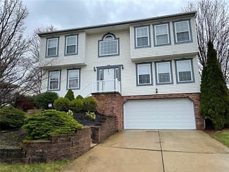 524 Grandshire Dr - Cranberry Township, PA