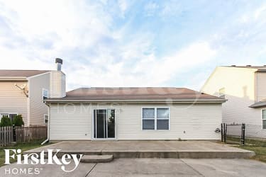 3329 Montgomery Dr - Indianapolis, IN