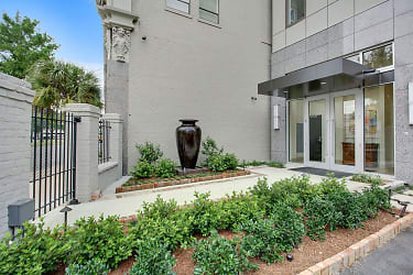 Howard Real Estate LLC Apartments - New Orleans, LA