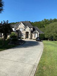 9221 Belle Pines Ct - Sherrills Ford, NC