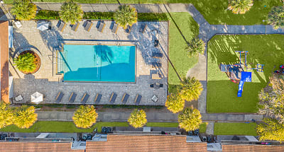 Kara West Apartments - Orlando, FL