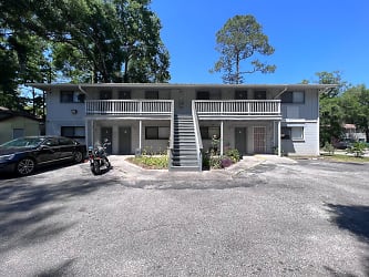 630 SW 67th Terrace - Gainesville, FL