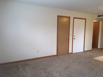203 Stonewall Ct unit 3 - Nappanee, IN