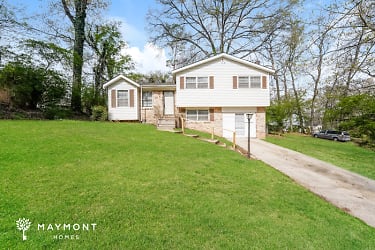 1624 6th Way NW - Center Point, AL