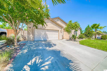 400 James Ct - Red Bluff, CA