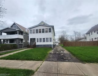 3353 E 125th St - Cleveland, OH