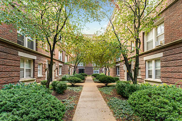 Sheridan Courts Apartments - Chicago, IL
