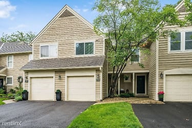 3362 Eastwoodlands Trail - Hilliard, OH