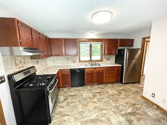 17175 Hershey Ct - Lakeville, MN