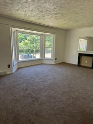 3641 Ingleside Rd unit DN - Shaker Heights, OH