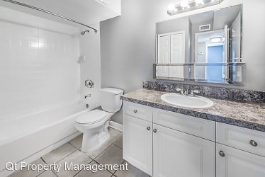 7334-7371 Pinnacle Pines Drive Apartments - Fort Myers, FL