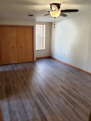 110 S 2nd St unit 205 - Watertown, WI