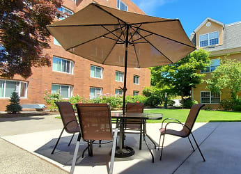 Life Manor Parkside Apartments - Tacoma, WA