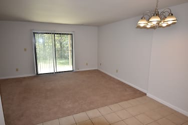 244 Wickford Ct - Fayetteville, NC
