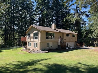 6518 Valley View Dr NW - Gig Harbor, WA