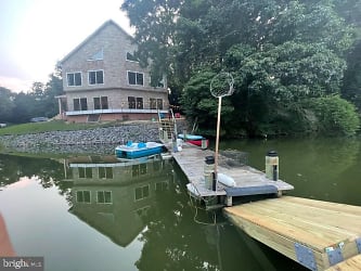 420 Lake Terrace - Lusby, MD
