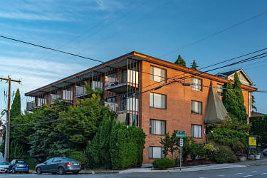 13) 7101 Roosevelt Apartments - Seattle, WA