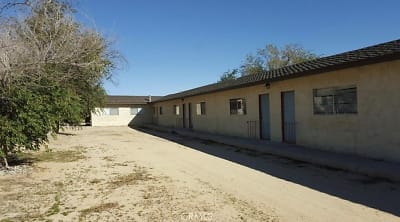 14301 Frontage Rd #6 - North Edwards, CA
