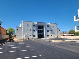 3139 E Bellevue St unit 2 - Tucson, AZ