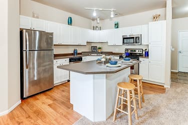 Hearthstone Apartments And Townhomes - Saint Paul, MN