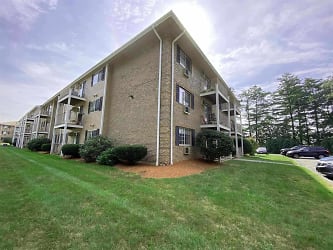 383 Huse Rd #33 - Manchester, NH