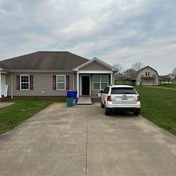 153 Beverly South Rd - Hopkinsville, KY