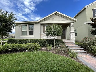 8221 Lakeview Crossing Dr - Winter Garden, FL
