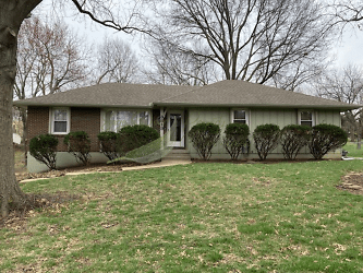 3813 S Fuller Ave - Independence, MO