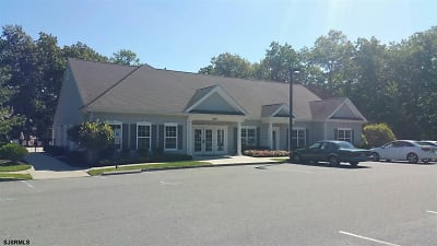 27 White Pond Ct - Absecon, NJ
