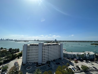 7900 Harbor Island Dr unit 1424 - Miami Beach, FL