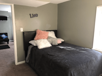 172 Kittrell Dr SW unit In-law - Atlanta, GA