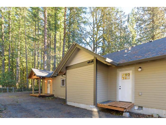 26919 E Chinook Ln - Rhododendron, OR