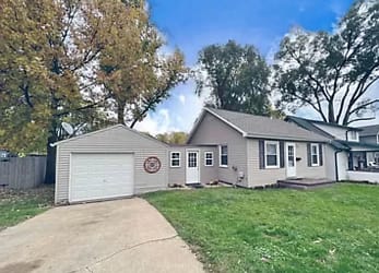 3904 N Monroe Ave - Peoria Heights, IL
