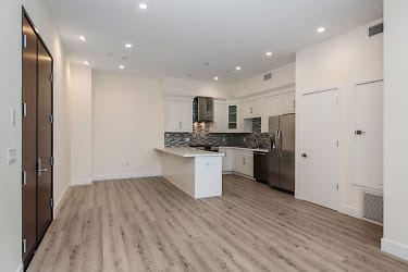 1237 S Holt Ave unit 305 - Los Angeles, CA