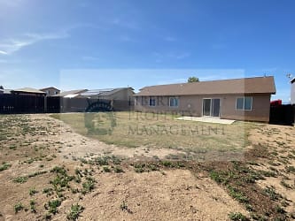 953 Geary Ave - Sanger, CA
